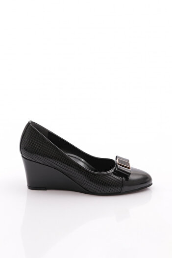 DGN Black Patent Leather Wedge Women's Shoes - 369333539