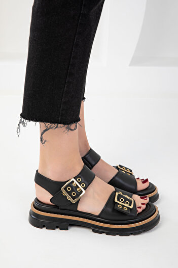 SOHO Women's Black Sandals 19086