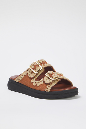 TRENDYOL SHOES Плоски дамски чехли с кафява бродирана антична катарама Takss25Te00005