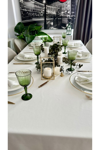 Decamor home Velvet Textured Dartless White Tablecloth