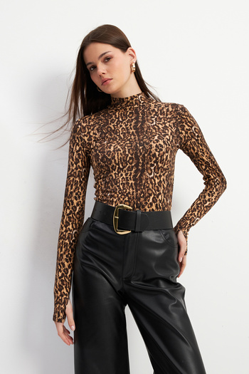 Bipantolon Women's Mixed Leopard Patterned Finger Detailed Bodysuit