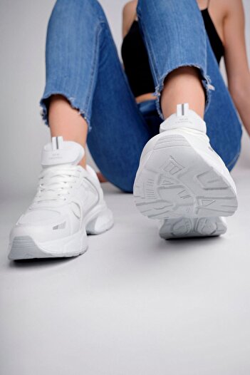 ALTUNTAŞ Unisex White Daily Snekars Αθλητικά Παπούτσια Τακούνι 4 εκ