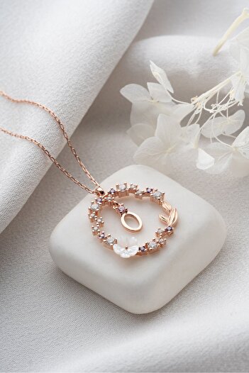 ESSARE 925 Ayar Gümüş Rose Kaplama Aşk Yuvası Ö Harfi Kadın Kolye