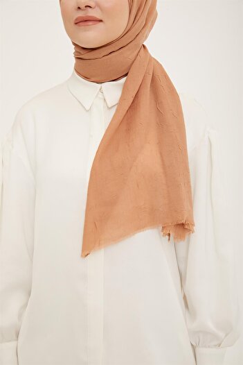 Armine Bamboo Trend Shawl - Almond 23 Model