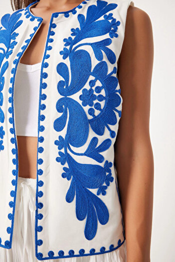 bacc Women's White-Blue Embroidery Detailed Linen Vest Bceq- 252736