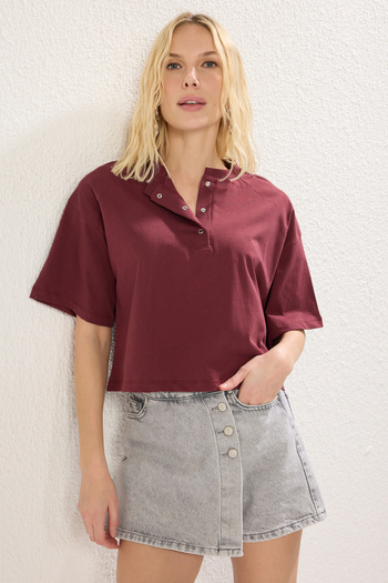 Trendyol Collection Burgundy Thick Cotton Relaxed/Casual Fit Crop Three Quarter Sleeve Snap Button Knitted T-Shirt Twoss25Ts00021