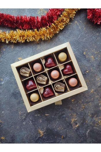 NUİT CHOCOLATE LİKÖRLÜ KARIŞIK EL YAPIMI ÇİKOLATA
