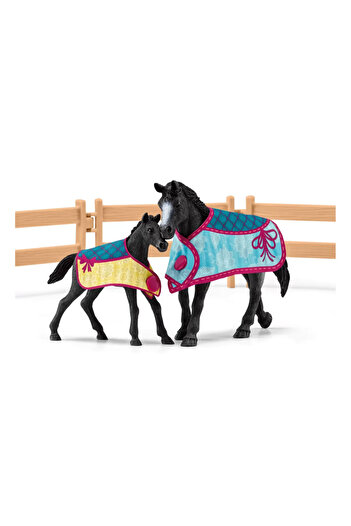 SCHLEICH Kısrak Ve Taylı At Kutusu 42611