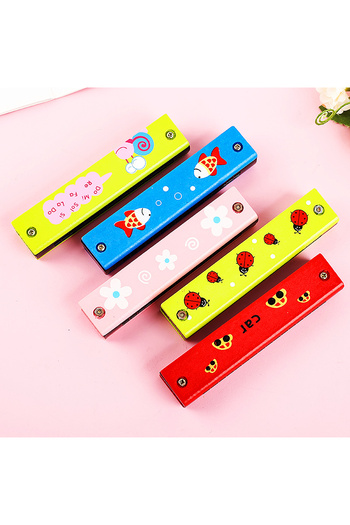 Choice 10pcs 10pc Wooden 16 Hole Cartoon Pattern Harmonica Children Birthday Party Wedding Guest Gift Kinde