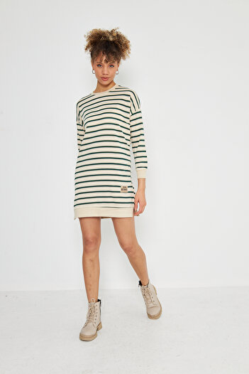 Kutaf White Green Striped Crew Neck Tunic