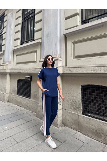 02Lady Fashion σετ αθλητική φόρμα με υφασμάτινη ρίγα