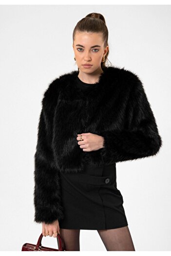 Antioch Women's Faux Fur Crop Jacket in Black
