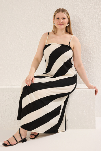 Trendyol Curve Black-White Wrapped Knitted Plus Size Dress