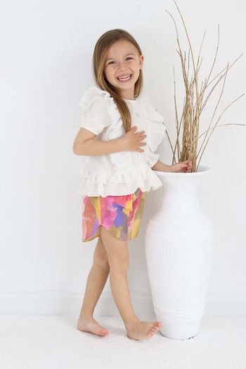 Mnk Baby&Kids Scalloped Butterfly Motif Shorts Cotton Woven Girl's Suit TF7352 ECRU