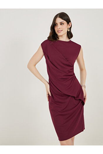 Styli Fold Pleat Sleeveless Sheath Knee Length Dress