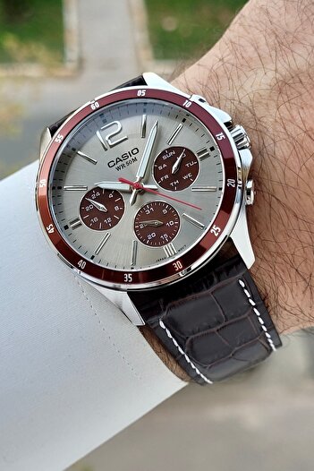 Casio Functional Men's Wristwatch with Brown Color Indicator in Case Silver Cord