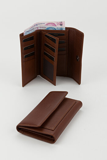 Fossil Boxed Genuine Leather Tan Medium Size Multi-Compartment Women's Hand Portfolio Card Holder Wallet