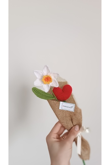 DelinaFrida-BobRossCraft Daffodil Heart Bouquet, Hand Knitted Bouquet, Valentine's Day Gift Ideas, Gift for Friends, Mother, Beloved