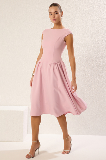 Trendyol Collection Ροζ υφαντό μίντι κομψό βραδινό φόρεμα νυχτερινό φόρεμα αποφοίτησης