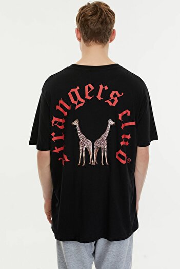 CC STORE Strangers Club / Oversize T-shirt