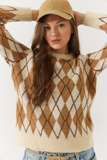 Bianco Lucci Women's Crew Neck Diamond Patterned Sweater 241192 60261036