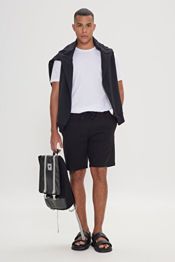 AC&Co / Altınyıldız Classics Men's Black Standard Fit Regular Cut Cotton Stretchy Knitted Shorts