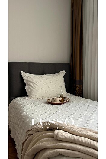 lusso stile Ponpon Tek Kişilik Pike Takımı Ekru 180x250 ve 1 Yastık Single