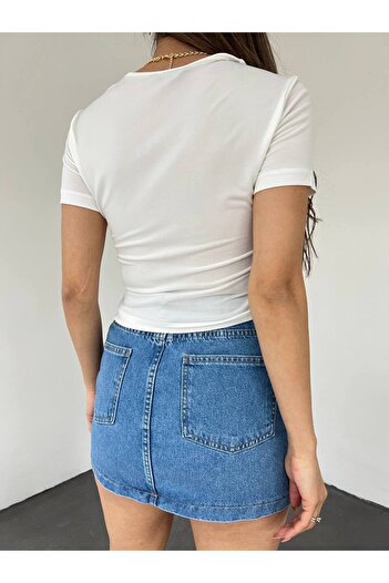 02Lady Fashion Λευκή μπλούζα με τετράγωνο γιακά νέας σεζόν