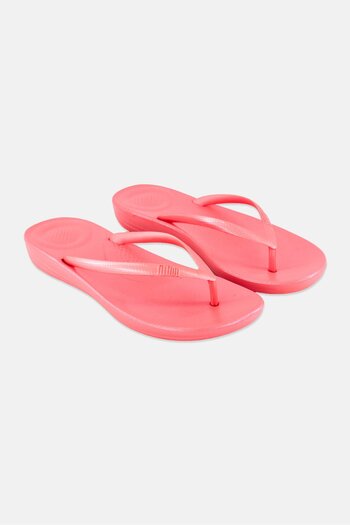 Fitflop Women Iqushion Pearlized Slip On Slippers, Coral
