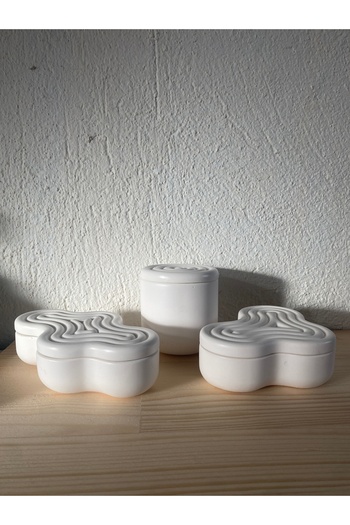 Store Studio Yabu - White Wavy Decorative Box with Lid / Jewelry Box Set of 3