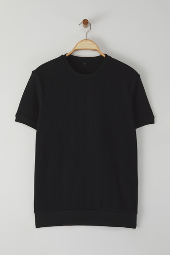 Trendyol Collection Μαύρο βαμβακερό μπλουζάκι με λαιμόκοψη - TMNSS25TS00062