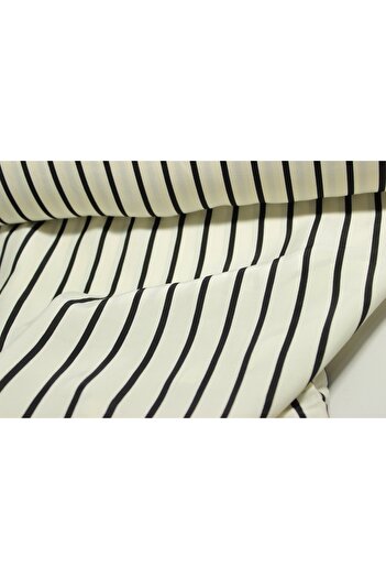 FabricLoom Viscose fabric with eye-catching, striped design patterns and free design positioning, high quality, lump.