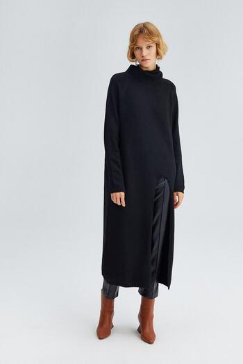 Touché Privé Knitwear Tunic - Front Slit Detail