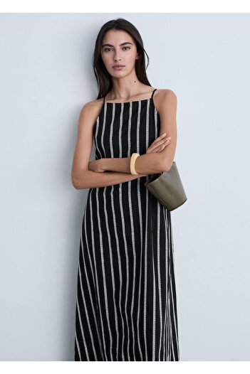MANGO Woman Κεντημένο φόρεμα με λαιμόκοψη
