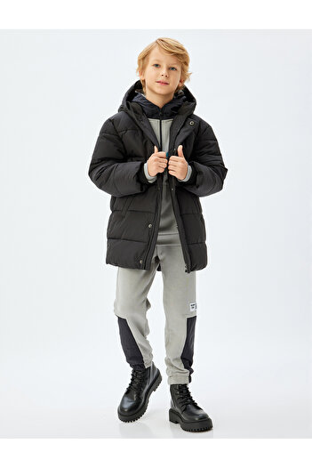 Koton Pufferjacke mit Kapuze - Tasche detailliert