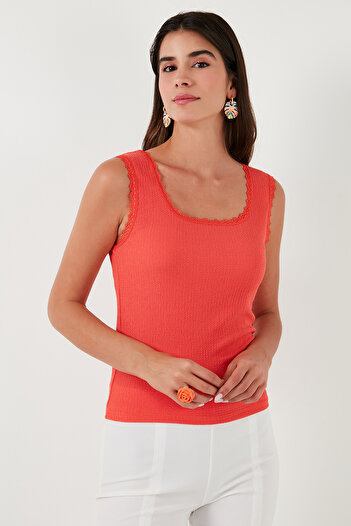 Lela Slim Fit Kalın Askılı Dantelli Kare Yaka Bürümcük Atlet Atlet 5864979