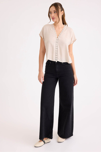 Vitrin V-Neck Laced Short Sleeve Linen Blouse