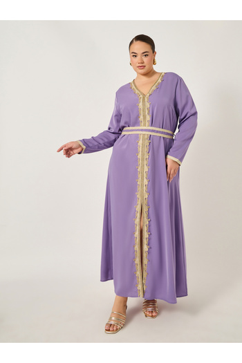 Styli Plus Size Regular Fit V Neck Kaftan with Lace Detail