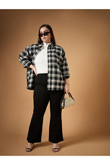 Sassafras By Styli Plus Size Flannel Checked Regular Fit Buttoned Shacket