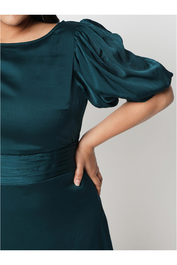 Mish By Styli Plus Size Boat Neck Gathered Detail A-Line Midi Dress