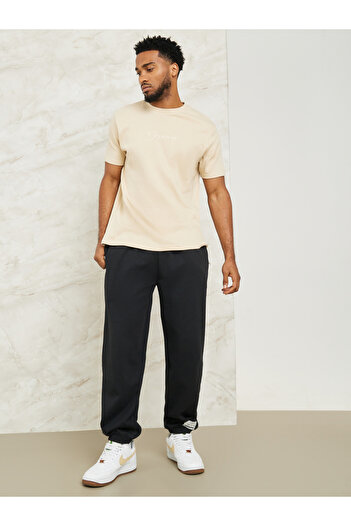 Styli Fleece Badge Detail Relaxed Fit Jogger with Zip Pockets