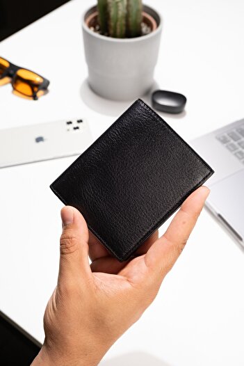 Newish Men's Black Genuine Leather Wallet and Card Holder