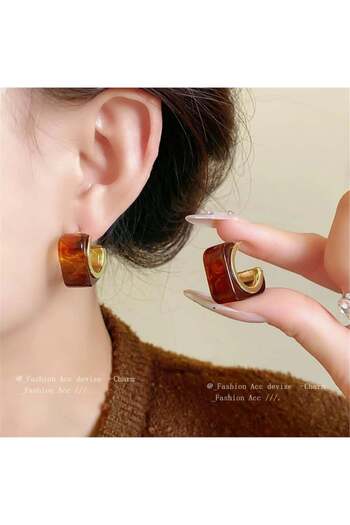 Pelin Aksesuar Brown Bone Stone Cornered Hoop Earrings