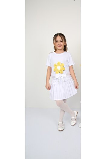 Ümiteks world of clothes April 23 Show - Girl's White Pleated Skirt and Sari Papaya T-Shirt Set