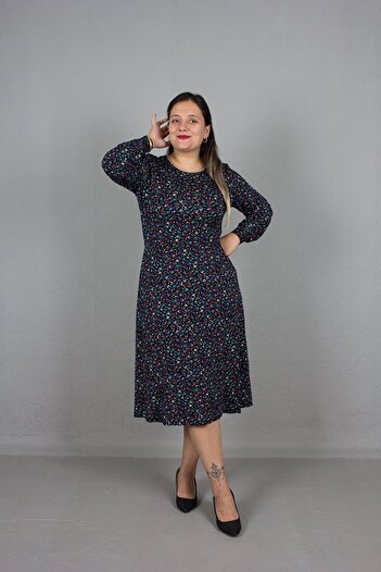 Truva XXL Plus Size Floral Print Dress with Slit Detail