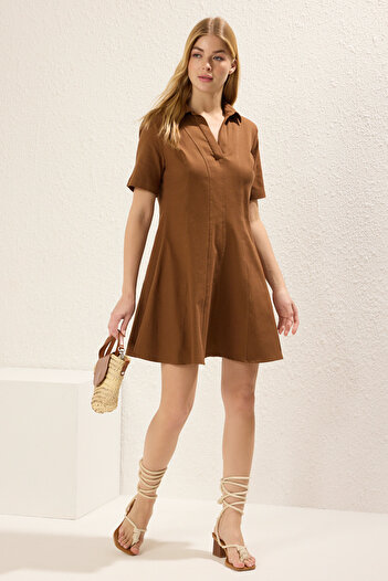 Trendyol Collection Καφέ ίσια φούστα Μίνι υφαντό φόρεμα με λεπτομέρεια ραφής στη μέση TWOSS25EL00184