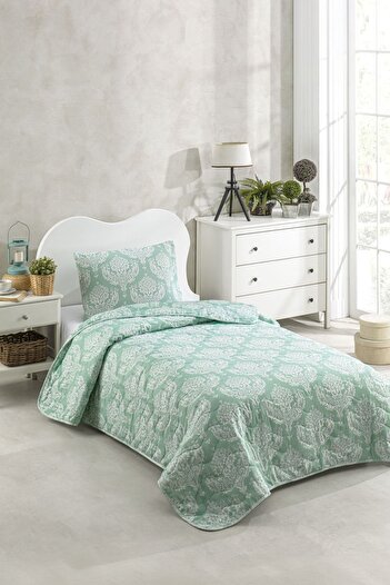 Eponj Home Water Green Quilted Bed Cover set - single Post