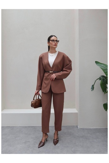 ESRAHELVACI Seated Waist Jacket Pants Set