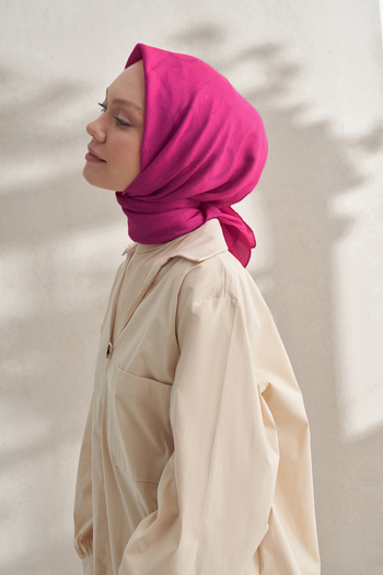 ARMANDA Crepe Jacquard Q Pattern Scarf - Fuchia
