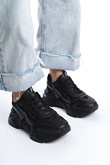 ayakkabıhavuzu Women's Black Lace-up Casual Comfortable Style Sole Sneaker